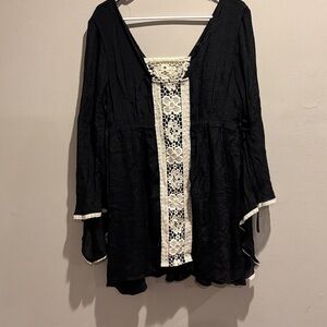 Shyanne Black and Cream Tunic Top